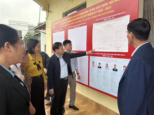 Lãnh đạo xã Lai Khê kiểm tra công tác chuẩn bị bầu cử đại biểu Quốc hội khóa XVI và HĐND các cấp nhiệm kỳ 2026 – 2031