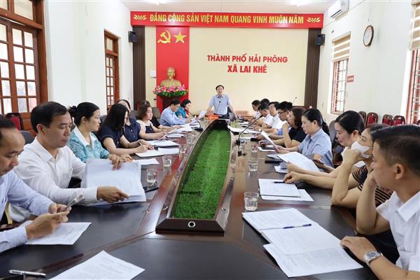 Thường trực Đảng ủy xã làm việc với các đơn vị sự nghiệp ngành giáo dục và đào tạo trên địa bàn xã