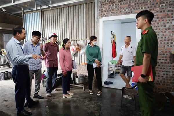 Xã nhà tổ chức kiểm tra vật tư nông nghiệp, an toàn thực phẩm  lĩnh vực nông, lâm, thủy sản