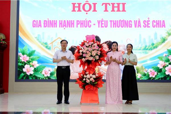 Xã Lai Khê tổ chức giải cờ vua và Hội thi "Gia đình hạnh phúc - Yêu thương và sẻ chia"