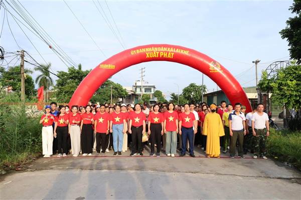Xã  Lai Khê tham gia chương trình đi bộ "Cùng Việt Nam tiến bước năm 2026"