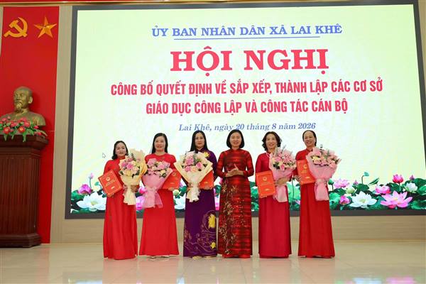 Lai Khê tổ chức Hội nghị công bố Quyết định về sắp xếp, thành lập các cơ sở giáo dục công lập và công tác cán bộ