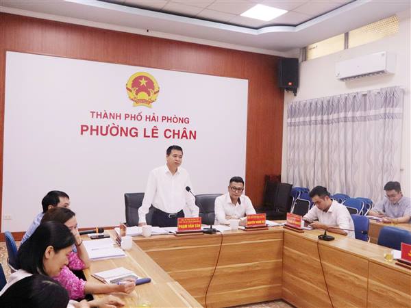 ỦY BAN NHÂN DÂN PHƯỜNG LÊ CHÂN TỔ CHỨC HỘI NGHỊ ĐỐI THOẠI VỚI DOANH NGHIỆP, HỢP TÁC XÃ VÀ HỘ KINH DOANH TRÊN ĐỊA BÀN NĂM 2025