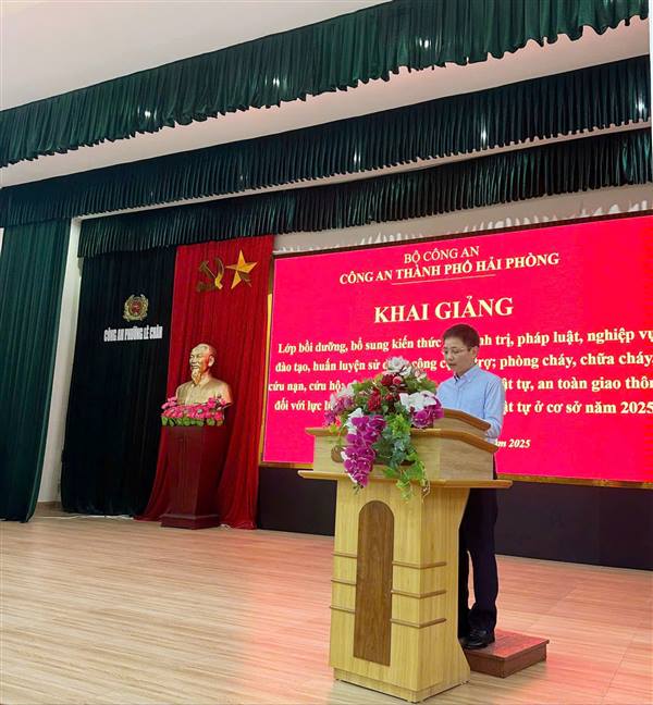 PHƯỜNG LÊ CHÂN KHAI GIẢNG LỚP BỒI DƯỠNG NGHIỆP VỤ CHO LỰC LƯỢNG BẢO VỆ AN NINH TRẬT TỰ NĂM 2025