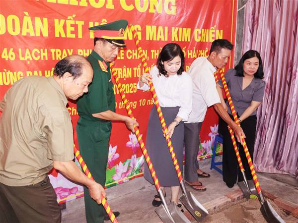 PHƯỜNG LÊ CHÂN KHỞI CÔNG XÂY DỰNG NHÀ “ĐẠI ĐOÀN KẾT” CHO HỘ DÂN CÓ HOÀN CẢNH ĐẶC BIỆT KHÓ KHĂN