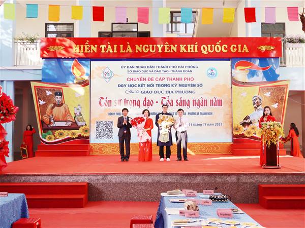 TRƯỜNG THCS NGÔ QUYỀN TRIỂN KHAI MÔ HÌNH “LỚP HỌC KẾT NỐI ĐA ĐIỂM CẦU” – CHUYÊN ĐỀ GIÁO DỤC ĐỊA PHƯƠNG “TÔN SƯ TRỌNG ĐẠO – TỎA SÁNG NGÀN NĂM”