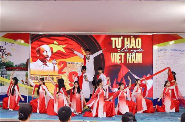 LÃNH ĐẠO PHƯỜNG LÊ CHÂN DỰ KỶ NIỆM NGÀY NHÀ GIÁO VIỆT NAM 20/11: VINH DANH NHỮNG “NGƯỜI GIEO MẦM TRI THỨC”