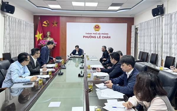 HỘI ĐỒNG TƯ VẤN ĐẶT TÊN, ĐỔI TÊN ĐƯỜNG, PHỐ VÀ CÔNG TRÌNH CÔNG CỘNG THÀNH PHỐ LÀM VIỆC TẠI PHƯỜNG LÊ CHÂN