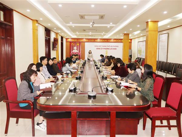 ĐẢNG ỦY PHƯỜNG LÊ CHÂN TỔ CHỨC HỘI NGHỊ GIAO BAN KHỐI ĐƠN VỊ SỰ NGHIỆP TỔNG KẾT CÔNG TÁC NĂM 2025, TRIỂN KHAI NHIỆM VỤ NĂM 2026