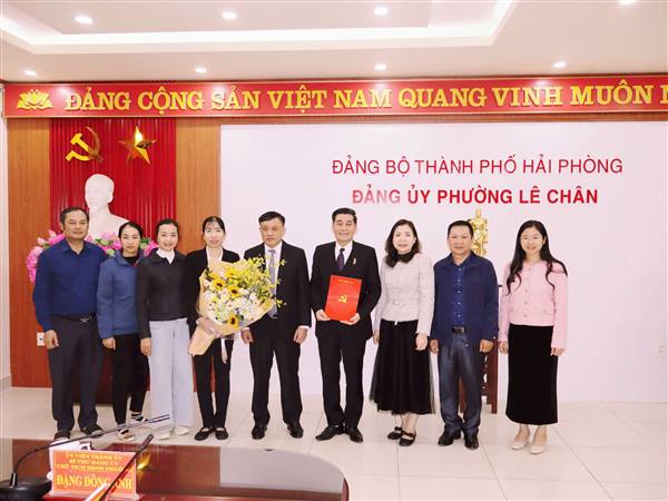 ĐẢNG ỦY PHƯỜNG LÊ CHÂN TỔ CHỨC LỄ CÔNG BỐ QUYẾT ĐỊNH THÀNH LẬP CHI BỘ TRƯỜNG MẦM NON MISA