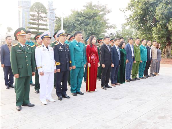 ĐẢNG ỦY – HĐND – UBND – UBMTTQ VIỆT NAM PHƯỜNG LÊ CHÂN TỔ CHỨC LỄ DÂNG HƯƠNG TƯỞNG NHỚ CÁC ANH HÙNG LIỆT SỸ NHÂN KỶ NIỆM 81 NĂM NGÀY THÀNH LẬP QUÂN ĐỘI NHÂN DÂN VIỆT NAM