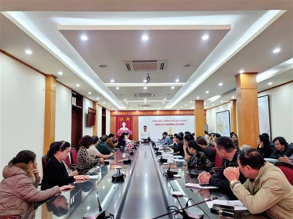 HỘI NGHỊ LẤY Ý KIẾN VÀ ĐỐI THOẠI VỚI CÁC HỘ DÂN VỀ PHƯƠNG ÁN BỒI THƯỜNG, HỖ TRỢ TÁI ĐỊNH CƯ DỰ ÁN CHỈNH TRANG ĐÔ THỊ TẠI LÔ OTM2-1, N2-3, CX2 THUỘC Ô PHỐ A2 TRÊN ĐỊA BÀN PHƯỜNG LÊ CHÂN