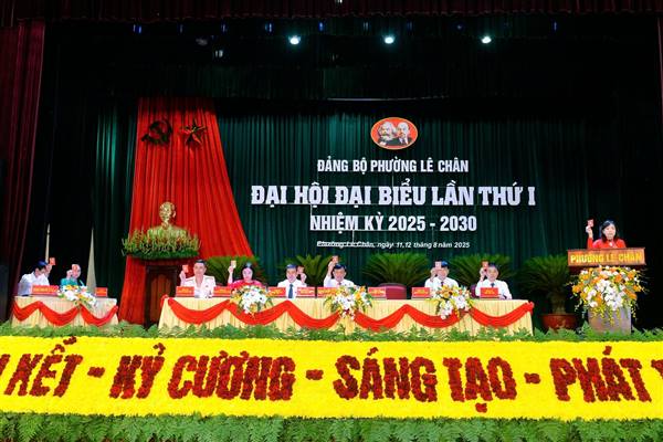 Phiên thứ nhất Đại hội đại biểu Đảng bộ phường Lê Chân lần thứ I, nhiệm kỳ 2025–2030 thành công tốt đẹp