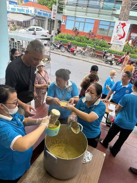 Mô hình “Nồi cháo yêu thương”