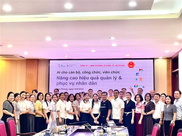 ĐẢNG ỦY PHƯỜNG LÊ CHÂN TỔ CHỨC TẬP HUẤN SỬ DỤNG AI CHO CÁN BỘ, ĐẢNG VIÊN