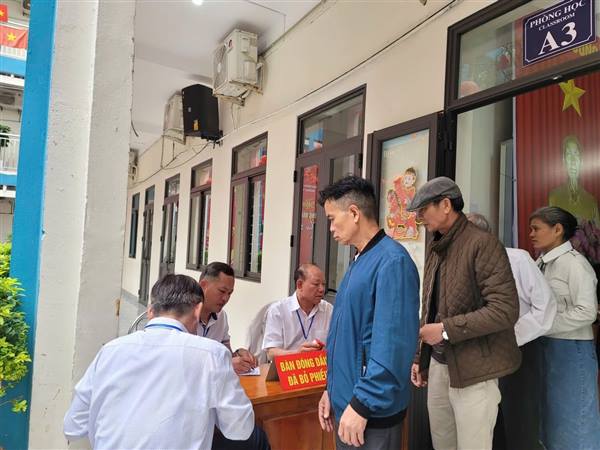 ✨🇻🇳 NIỀM TIN TỪ LÁ PHIẾU: CỬ TRI PHƯỜNG LÊ CHÂN NÔ NỨC ĐI BẦU CỬ