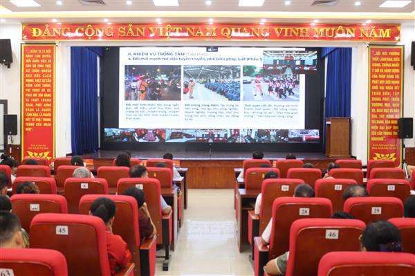 PHƯỜNG LÊ CHÂN DỰ HỘI NGHỊ TRỰC TUYẾN TRIỂN KHAI CÁC KẾ HOẠCH VỀ ĐẢM BẢO TRẬT TỰ, AN TOÀN GIAO THÔNG TRÊN ĐỊA BÀN THÀNH PHỐ.