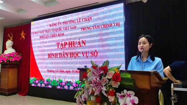 PHƯỜNG LÊ CHÂN TẬP HUẤN “BÌNH DÂN HỌC VỤ SỐ” – NÂNG CAO NĂNG LỰC SỐ CHO CÁN BỘ VÀ NHÂN DÂN