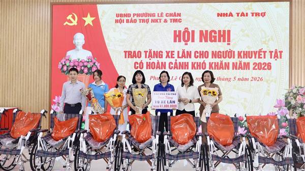 Phường Lê Chân: Trao tặng 19 xe lăn cho người khuyết tật và các đối tượng khó khăn năm 2026