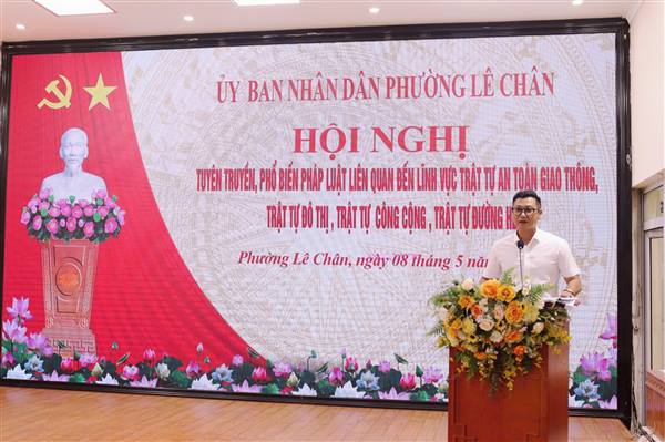 PHƯỜNG LÊ CHÂN TUYÊN TRUYỀN PHÁP LUẬT VỀ TRẬT TỰ GIAO THÔNG, TRẬT TỰ ĐÔ THỊ VÀ TRẬT TỰ ĐƯỜNG HÈ