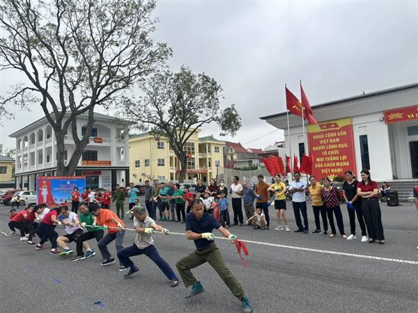 SÔI NỔI MÔN KÉO CO TẠI ĐẠI HỘI THỂ DỤC THỂ THAO PHƯỜNG LÊ ĐẠI HÀNH