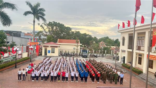 Phường Lê Ích Mộc hòa nhịp cùng cả nước trong chương trình Cùng Việt Nam tiến bước – 1 tỷ bước chân tiến vào kỷ nguyên mới, lan tỏa tinh thần đoàn kết và sức mạnh Việt Nam!
