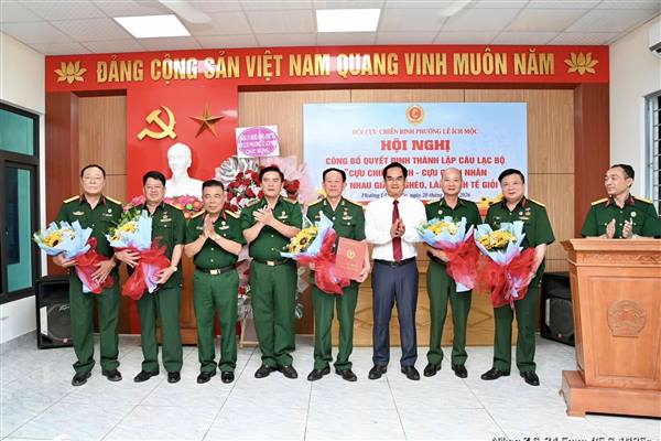 Hội Cựu chiến binh Phường Lê Ích Mộc thành lập Câu lạc bộ “Cựu chiến binh - Cựu quân nhân giúp nhau giảm nghèo, làm kinh tế giỏi”