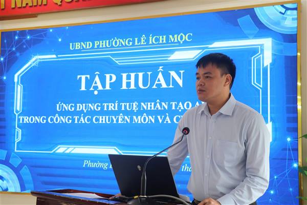 UBND Phường Lê Ích Mộc tổ chức tập huấn ứng dụng AI nâng cao hiệu quả thực hiện nhiệm vụ cho cán bộ, công chức, viên chức năm 2026