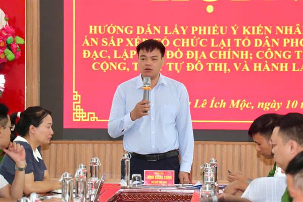 Hội nghị hướng dẫn lấy ý kiến Nhân dân đối với dự thảo Đề án sắp xếp, tổ chức lại tổ dân phố và triển khai nhiệm vụ đo đạc địa chính, bảo đảm trật tự đô thị trên địa bàn Phường Lê Ích Mộc