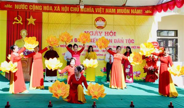 SÔI NỔI NGÀY HỘI ĐẠI ĐOÀN KẾT TOÀN DÂN TỘC TẠI TỔ DÂN PHỐ SỐ 24,25 PHƯỜNG LÊ THANH NGHỊ