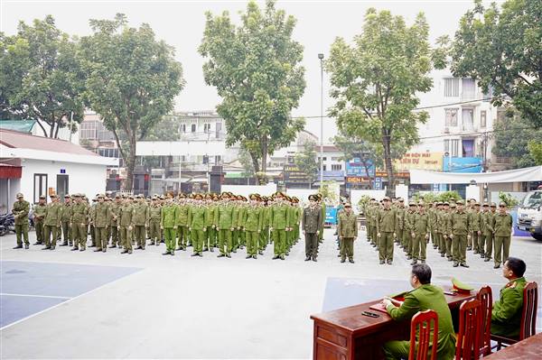 CÔNG AN PHƯỜNG LÊ THANH NGHỊ RA QUÂN ĐỢT CAO ĐIỂM TẤN CÔNG, TRẤN ÁP TỘI PHẠM BẢO ĐẢM AN NINH TRẬT TỰ PHỤC VỤ ĐẠI HỘI XIV CỦA ĐẢNG; BẦU CỬ ĐẠI BIỂU QUỐC HỘI KHOÁ XVI; BẦU CỬ HĐND CÁC CẤP NHIỆM KỲ 2026-2031 VÀ TẾT NGUYÊN ĐÁN BÍNH NGỌ NĂM 2026