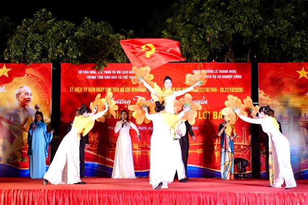 PHƯỜNG LÊ THANH NGHỊ  TỔ CHỨC CHƯƠNG TRÌNH TUYÊN TRUYỀN NGHỆ THUẬT “80 NĂM HẢI PHÒNG LÀM THEO LỜI BÁC” TẠI PHỐ ĐI BỘ BẠCH ĐẰNG