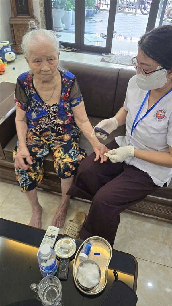 🩺 NGÀY THỨ 2 KHÁM SỨC KHỎE TẠI NHÀ: GẦN DÂN HƠN, CHĂM SÓC TỐT HƠN!