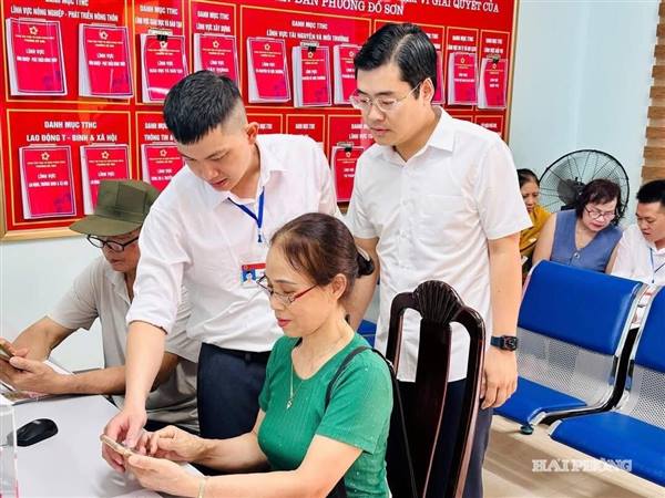 Lãnh đạo lắng nghe dân, chủ động tháo gỡ vướng mắc từ cơ sở

