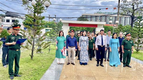 ĐẢNG ỦY - HĐND - UBND - ỦY BAN MTTQ VIỆT NAM PHƯỜNG LÊ THANH NGHỊ TỔ CHỨC LỄ DÂNG HƯƠNG TRI ÂN CÁC ANH HÙNG LIỆT SĨ NHÂN KỶ NIỆM 51 NĂM NGÀY GIẢI PHÓNG MIỀN NAM, THỐNG NHẤT ĐẤT NƯỚC (30/4/1975 - 30/4/2026)