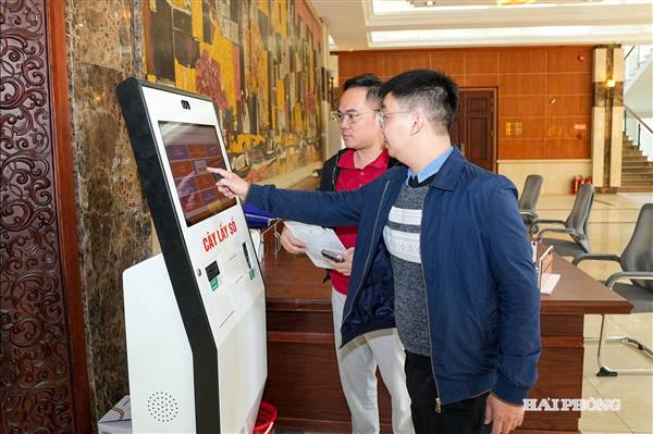 Công khai các Bộ chậm tiến độ, chưa đạt chỉ tiêu cắt giảm thủ tục hành chính, điều kiện kinh doanh