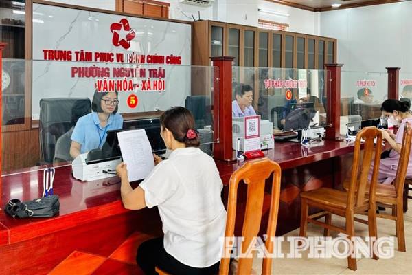 Kiểm tra việc giải quyết thủ tục hành chính ở nhiều sở và xã, phường