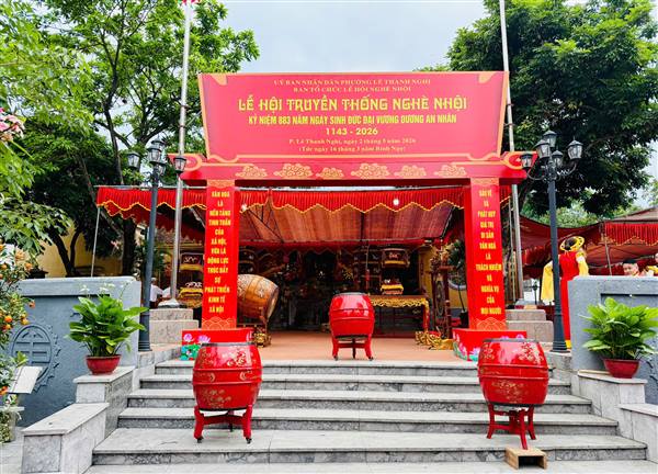 LỄ HỘI TRUYỀN THỐNG NGHÈ NHỘI: TRI ÂN ĐỨC ĐẠI VƯƠNG, BỒI ĐẮP ĐẠO LÝ CỘI NGUỒN