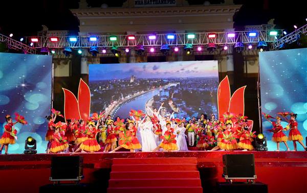 ĐỘI VĂN NGHỆ PHƯỜNG LÊ THANH NGHỊ TỎA SÁNG TẠI LIÊN HOAN CA MÚA NHẠC KHÔNG CHUYÊN THÀNH PHỐ HẢI PHÒNG NĂM 2026 