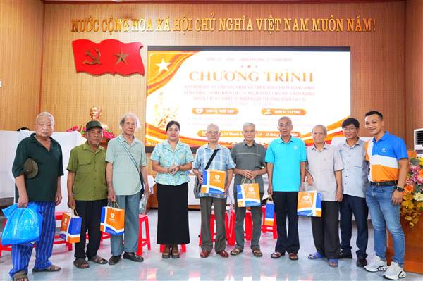 KHÁM, PHÁT THUỐC MIỄN PHÍ - TRI ÂN NGƯỜI CÓ CÔNG HƯỚNG TỚI KỶ NIỆM 79 NĂM NGÀY THƯƠNG BINH, BỆNH BINH, THÂN NHÂN LIỆT SĨ VÀ NGƯỜI CÓ CÔNG VỚI CÁCH MẠNG
