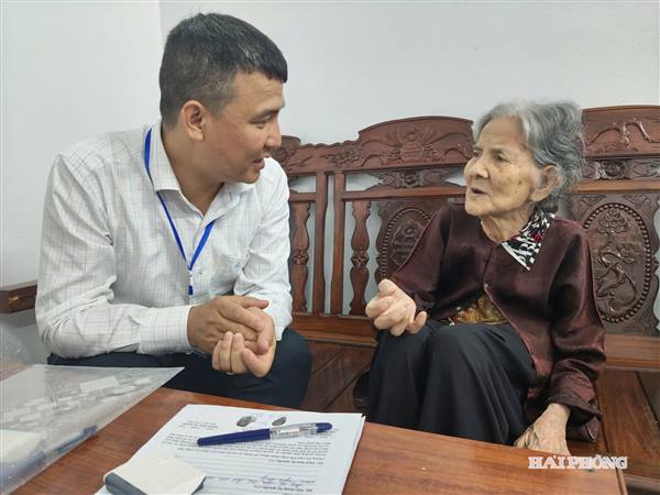 Từ chính quyền thân thiện đến Hải Phòng văn minh, hạnh phúc. Bài 2: Từ quản lý sang phục vụ