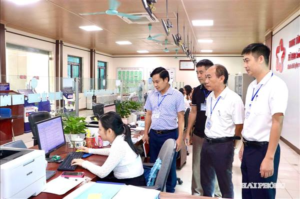 Thực hiện nghiêm 11 Nghị quyết về phân quyền, cắt giảm, đơn giản hóa thủ tục hành chính​