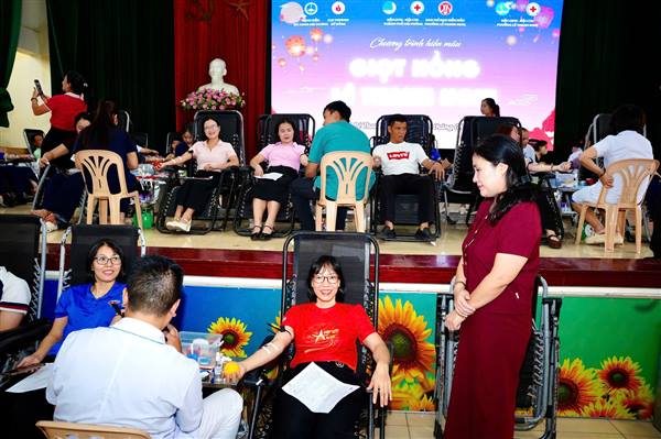 HIẾN MÁU TÌNH NGUYỆN – NGHĨA CỬ ĐẸP LAN TỎA TẠI LÊ THANH NGHỊ
