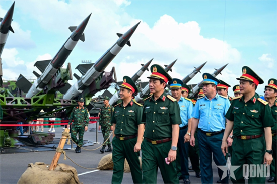 Những nội dung quan trọng về tăng cường quốc phòng, an ninh và đẩy mạnh đối ngoại trong dự thảo Báo cáo chính trị trình Đại hội XIV của Đảng