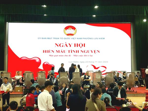 NGÀY HỘI HIẾN MÁU TÌNH NGUYỆN PHƯỜNG LƯU KIẾM