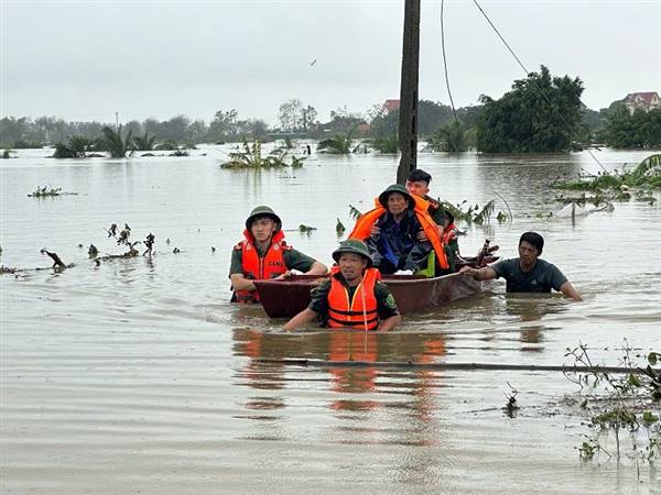 BÃO SỐ 3 GÂY MƯA LỚN: HƯỚNG DẪN KHẨN CẤP PHÒNG CHỐNG LŨ LỤT