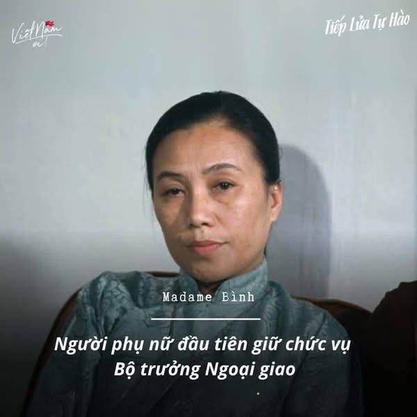 Tổng Bí thư trao danh hiệu Anh hùng Lao động cho bà Nguyễn Thị Bình