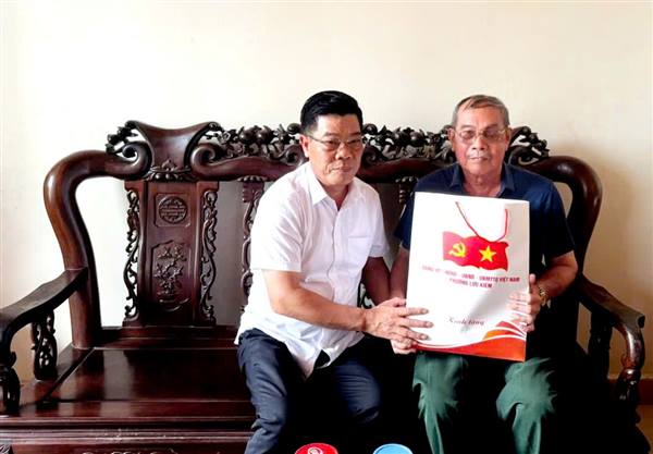 Lưu Kiếm tri ân gia đình chính sách nhân kỷ niệm 80 năm Quốc khánh 2/9