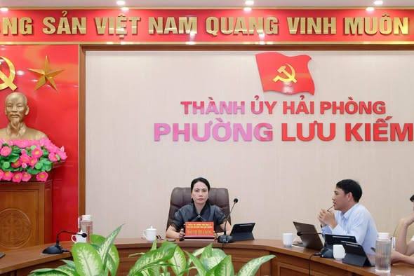 THƯỜNG TRỰC HĐND PHƯỜNG LƯU KIẾM TỔ CHỨC PHIÊN HỌP THỨ 7