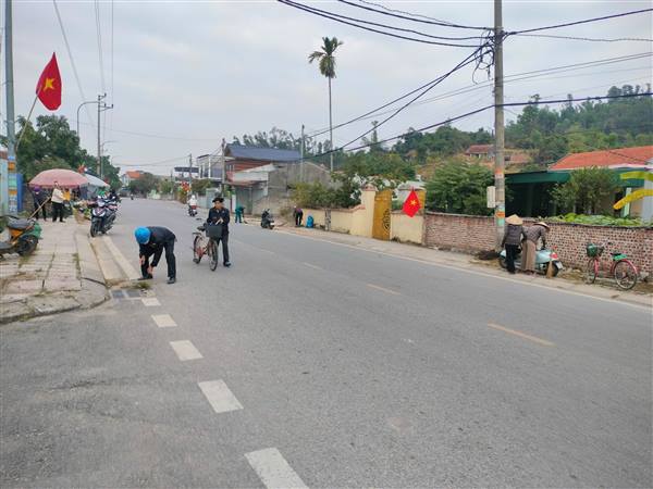 UỶ BAN MẶT TRẬN TỔ QUỐC VIỆT NAM PHƯỜNG LƯU KIẾM PHÁT ĐỘNG TOÀN DÂN DỌN VỆ SINH MÔI TRƯỜNG VÀ TREO CỜ TỔ QUỐC ĐÓN CHÀO TẾT XUÂN BÍNH NGỌ 2026